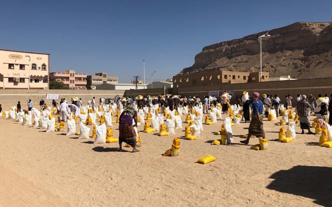 Yemen Hadramut ilinde 500 erzak sepeti dağıtımı gerçekleştirildi.